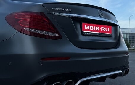 Mercedes-Benz E-Класс AMG, 2018 год, 6 290 000 рублей, 38 фотография