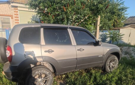 Chevrolet Niva I рестайлинг, 2012 год, 450 000 рублей, 7 фотография