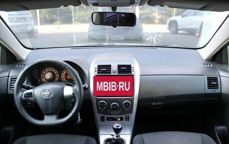 Toyota Corolla, 2011 год, 950 000 рублей, 11 фотография