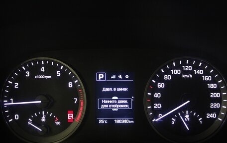 Hyundai Tucson III, 2017 год, 1 697 000 рублей, 10 фотография