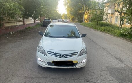 Hyundai Solaris II рестайлинг, 2014 год, 700 000 рублей, 3 фотография
