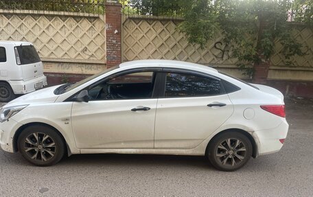 Hyundai Solaris II рестайлинг, 2014 год, 700 000 рублей, 4 фотография