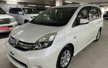 Toyota ISis I, 2014 год, 1 550 000 рублей, 1 фотография
