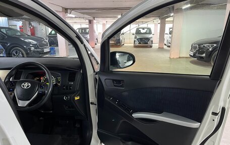 Toyota ISis I, 2014 год, 1 550 000 рублей, 11 фотография