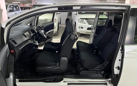 Toyota ISis I, 2014 год, 1 550 000 рублей, 23 фотография