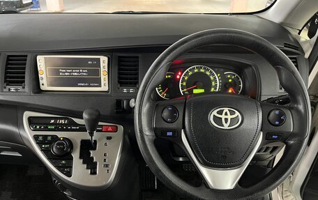 Toyota ISis I, 2014 год, 1 550 000 рублей, 15 фотография