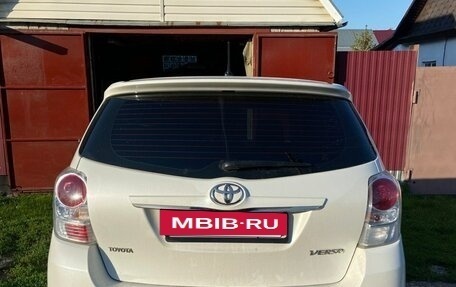 Toyota Verso I, 2014 год, 1 700 000 рублей, 14 фотография