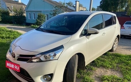 Toyota Verso I, 2014 год, 1 700 000 рублей, 37 фотография