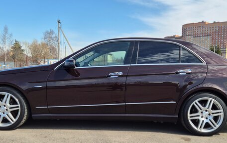 Mercedes-Benz E-Класс, 2010 год, 1 300 000 рублей, 2 фотография