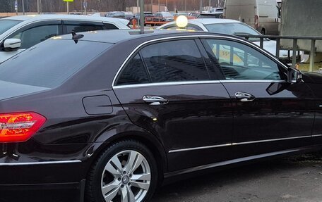 Mercedes-Benz E-Класс, 2010 год, 1 300 000 рублей, 9 фотография