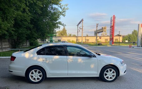 Volkswagen Jetta VI, 2013 год, 1 160 000 рублей, 3 фотография