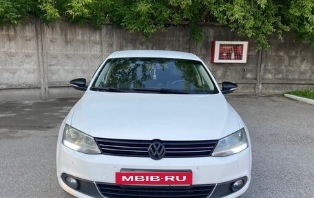 Volkswagen Jetta VI, 2013 год, 1 160 000 рублей, 13 фотография