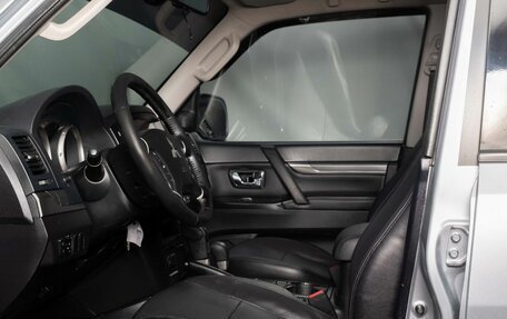 Mitsubishi Pajero IV, 2010 год, 1 535 000 рублей, 5 фотография
