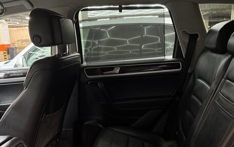 Volkswagen Touareg III, 2011 год, 1 830 000 рублей, 11 фотография
