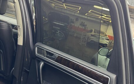Volkswagen Touareg III, 2011 год, 1 830 000 рублей, 12 фотография
