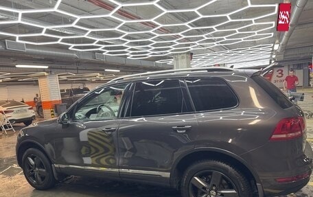 Volkswagen Touareg III, 2011 год, 1 830 000 рублей, 13 фотография