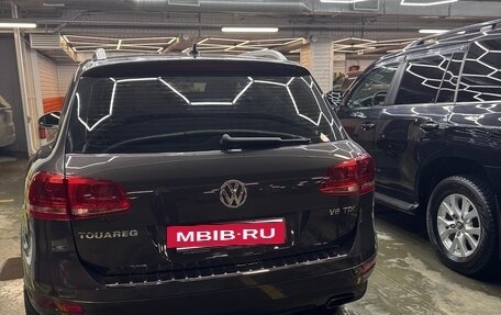 Volkswagen Touareg III, 2011 год, 1 830 000 рублей, 4 фотография