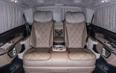 Mercedes-Benz V-Класс, 2024 год, 24 900 000 рублей, 1 фотография