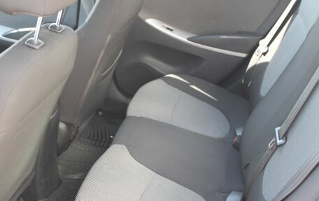 Hyundai Solaris II рестайлинг, 2011 год, 729 000 рублей, 22 фотография