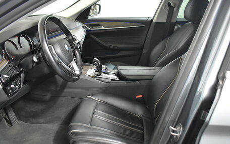 BMW 5 серия, 2019 год, 3 999 000 рублей, 9 фотография