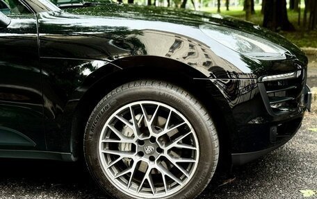 Porsche Macan I рестайлинг, 2017 год, 3 800 000 рублей, 2 фотография