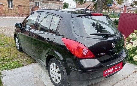 Nissan Tiida, 2010 год, 700 000 рублей, 9 фотография