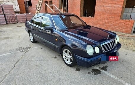 Mercedes-Benz E-Класс, 1995 год, 338 000 рублей, 2 фотография