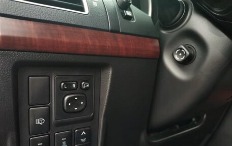 Toyota Land Cruiser Prado 150 рестайлинг 2, 2013 год, 3 530 000 рублей, 6 фотография