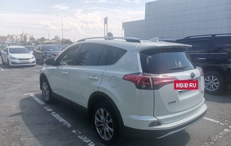 Toyota RAV4, 2016 год, 2 345 500 рублей, 6 фотография