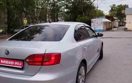Volkswagen Jetta VI, 2013 год, 800 000 рублей, 4 фотография