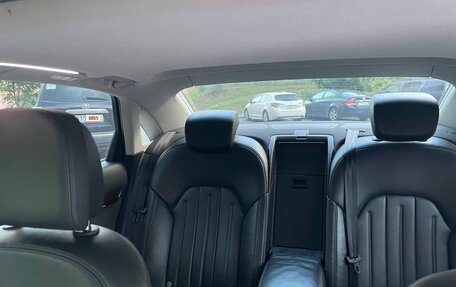 Audi A8, 2013 год, 1 850 000 рублей, 13 фотография