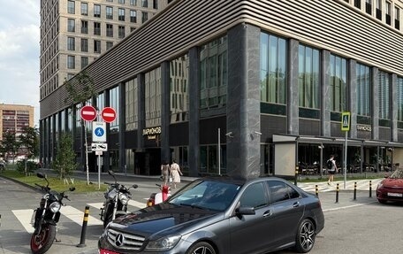 Mercedes-Benz C-Класс, 2012 год, 2 500 000 рублей, 1 фотография