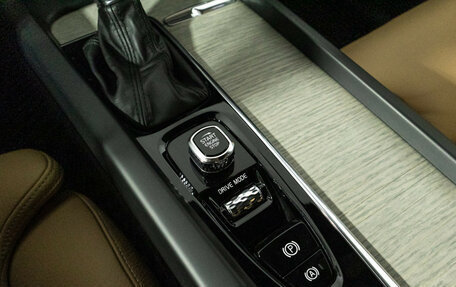 Volvo XC60 II, 2019 год, 3 099 700 рублей, 21 фотография