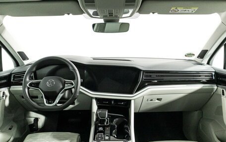 Volkswagen Touareg III, 2019 год, 5 799 000 рублей, 13 фотография