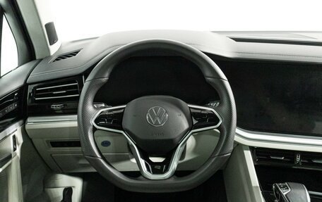 Volkswagen Touareg III, 2019 год, 5 799 000 рублей, 28 фотография