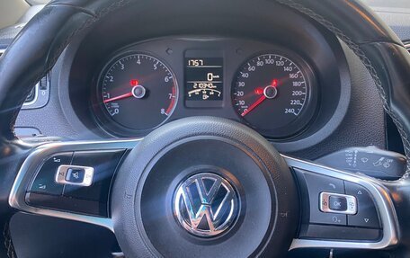 Volkswagen Polo VI (EU Market), 2018 год, 1 200 000 рублей, 2 фотография