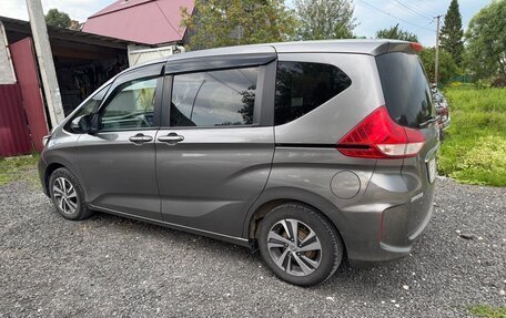 Honda Freed II, 2020 год, 1 850 000 рублей, 7 фотография