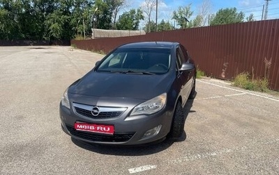 Opel Astra J, 2011 год, 720 000 рублей, 1 фотография