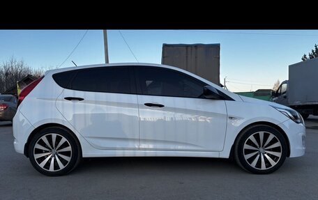 Hyundai Solaris II рестайлинг, 2014 год, 930 000 рублей, 5 фотография