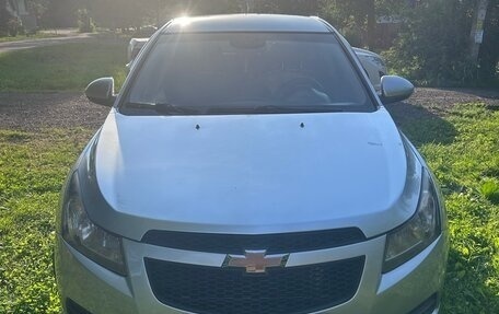 Chevrolet Cruze II, 2010 год, 720 000 рублей, 9 фотография