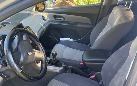 Chevrolet Cruze II, 2010 год, 720 000 рублей, 12 фотография