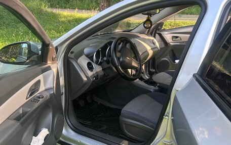 Chevrolet Cruze II, 2010 год, 720 000 рублей, 13 фотография