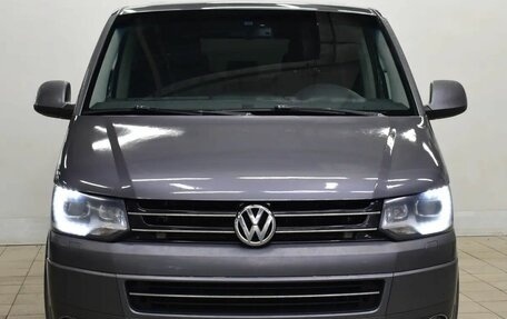Volkswagen Multivan T5, 2014 год, 2 320 000 рублей, 2 фотография