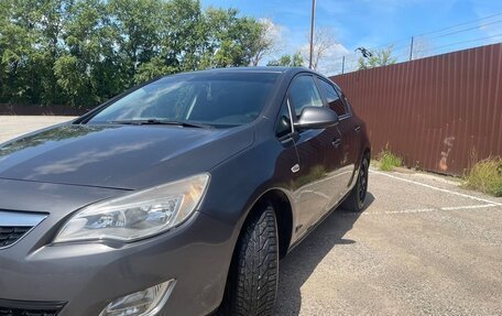 Opel Astra J, 2011 год, 720 000 рублей, 10 фотография