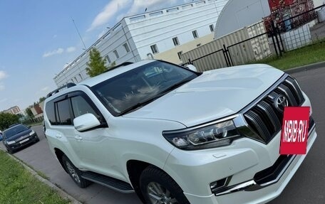 Toyota Land Cruiser Prado 150 рестайлинг 2, 2018 год, 4 300 000 рублей, 2 фотография