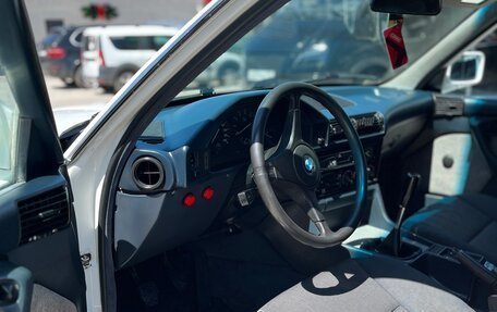 BMW 5 серия, 1988 год, 299 000 рублей, 17 фотография