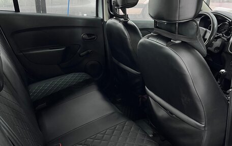Renault Logan II, 2017 год, 849 000 рублей, 5 фотография