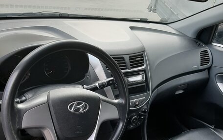 Hyundai Solaris II рестайлинг, 2014 год, 1 100 000 рублей, 6 фотография