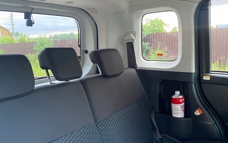 Toyota Roomy I, 2019 год, 930 000 рублей, 12 фотография