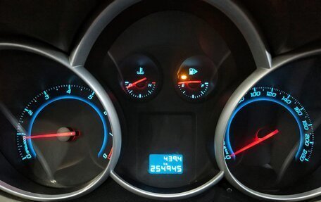 Chevrolet Cruze II, 2010 год, 499 000 рублей, 10 фотография